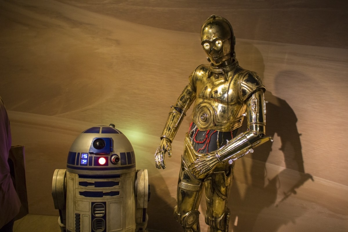 Les célèbres droïdes R2D2 et C3PO animés par des IA